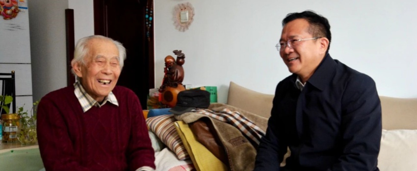 中國樂凱黨委領導看望慰問樂凱老領導、老專家、老干部、老黨員及生活困難職工