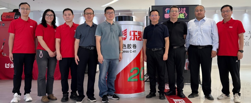 樂凱膠片國慶亮相保定萬博廣場，8天沉浸式體驗點燃市民光影熱情